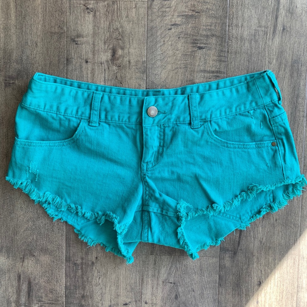 Billabong distressed jean shorts